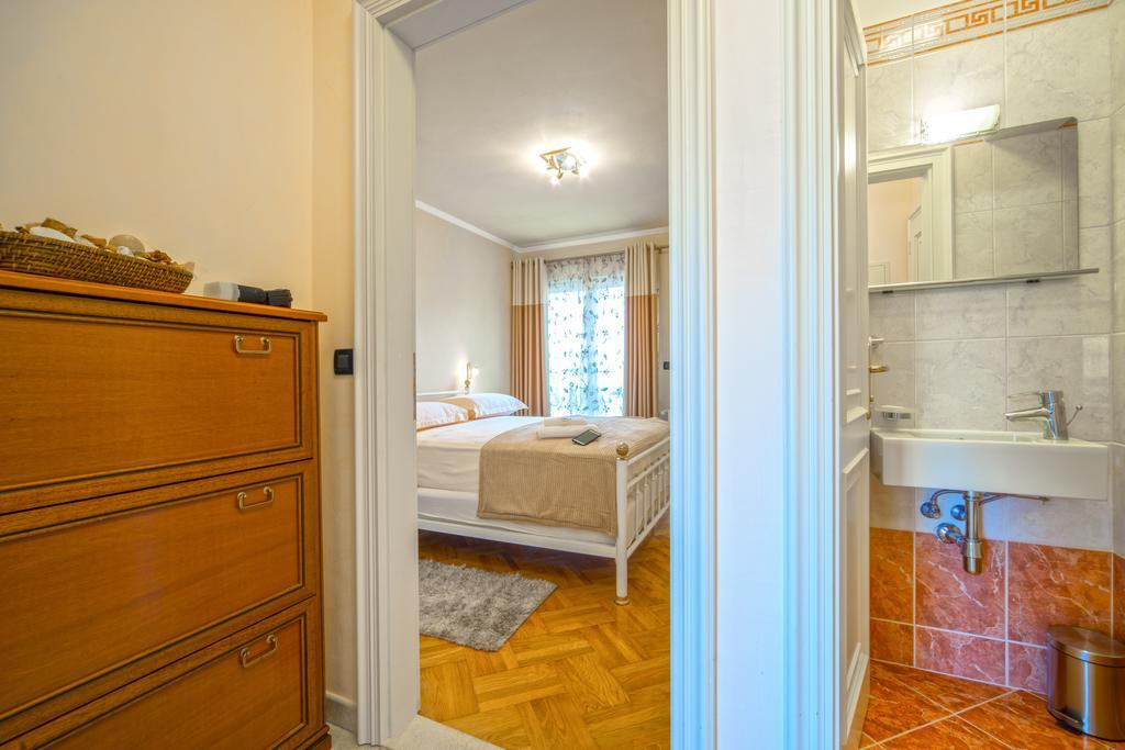 Apartments Anna Omis Ruang foto