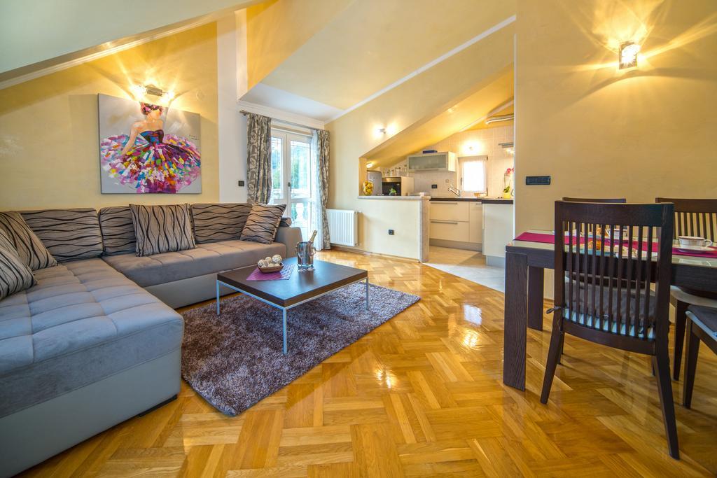 Apartments Anna Omis Ruang foto